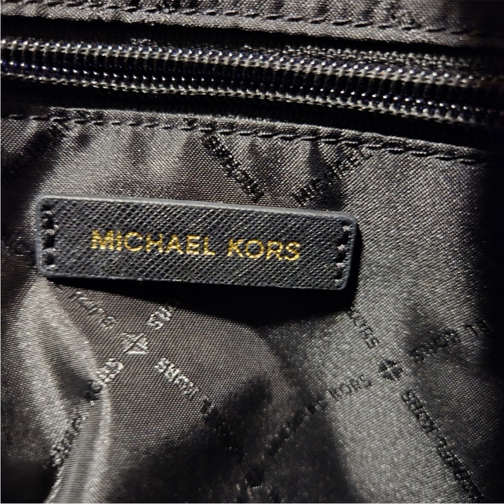 Michael Kors Cindy Large Black Leather Dome Satchel Bag - Like New - Picture 2 of 12